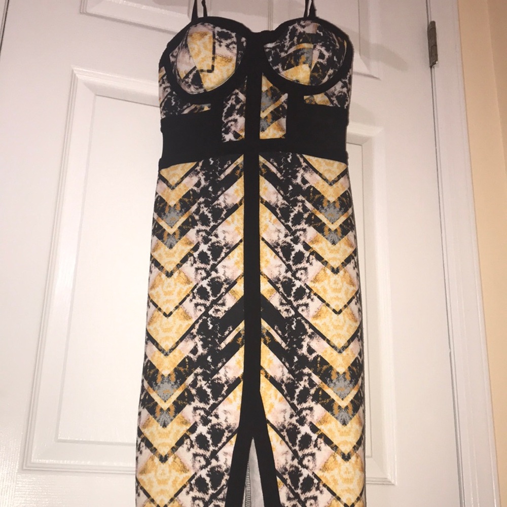 Madden Girl Black and Yellow bodycon dress